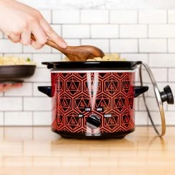 Best Pirce 🔥 Hasbro Dungeons & Dragons 2 Qt. Slow Cooker 👏 -Brentwood Shop unnamed file 1312