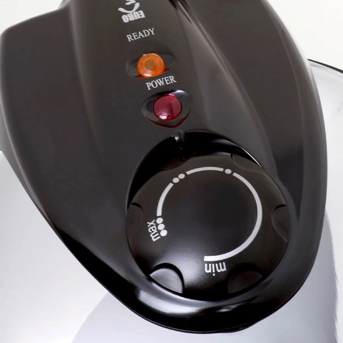 Best Pirce β€οΈ Euro Cuisine Heart Design Waffle Maker 𧨠3 Best Pirce β€οΈ Euro Cuisine Heart Design Waffle Maker 𧨠- Image 3