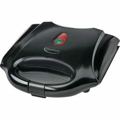 Brand new 👏 Betty Crocker Waffle Maker 😉 -Brentwood Shop unnamed file 1556