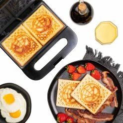 New ⭐ Marvel Chibi Spider-Man Square Waffle Maker 🤩 -Brentwood Shop unnamed file 1604