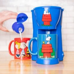 Wholesale ⭐ Peanuts Snoopy, Woodstock And Friends Two Mug Single Cup Coffee Maker 💯 -Brentwood Shop unnamed file 229